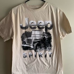 NEW Men’s Jeep graphic tee in cream/black